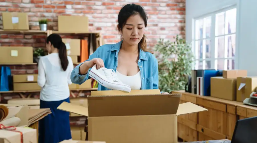 Downsizing Before an International Move: What to Pack and Leave Behind