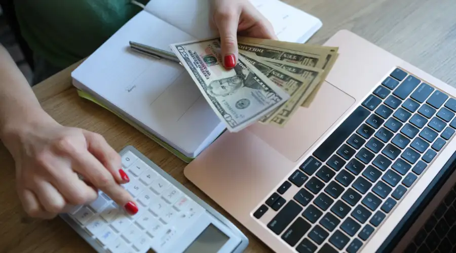 Managing Your Family’s Budget During an International Relocation