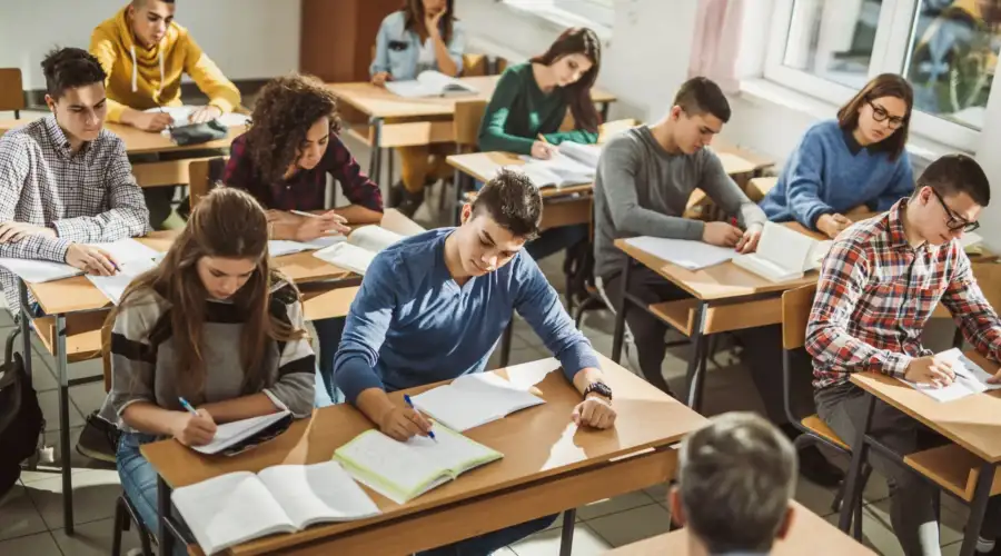 How to Choose International Schools After an International Move