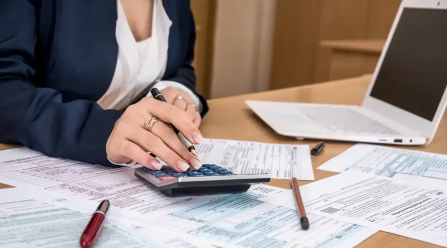 Managing Taxes After Moving with the Family to a Foreign Country